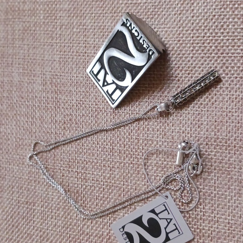 Tat2 rod necklace